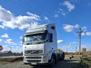 Cap tractor volvo — miniatura 3