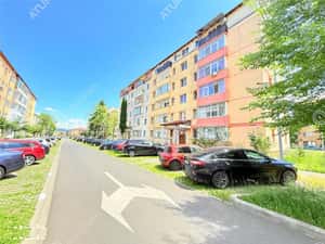 Apartament cu 3 camere etaj 1 cu balcon zona Mihai Viteazu/Cedonia — miniatura 3