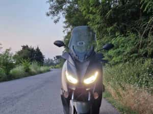 Proprietar vand scuter Yamaha XMAX 300 fab 2020 / revizii Yamaha — miniatura 8