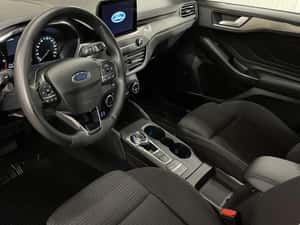 Ford Focus Hatchback Diesel 2021 — miniatura 6