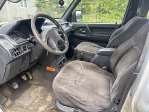 Vand Mitsubishi Pajero mk2 2.5 superselect blocant spate ,cu acte — miniatura 7