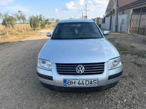 VW Passat 1.6 benzina 2003 — miniatura 3