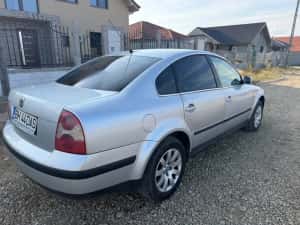 VW Passat 1.6 benzina 2003 — miniatura 4