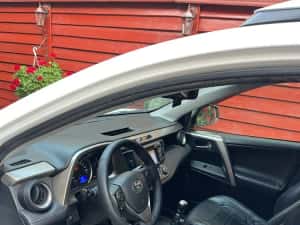 Toyota RAV4 2.0 diesel — miniatura 4
