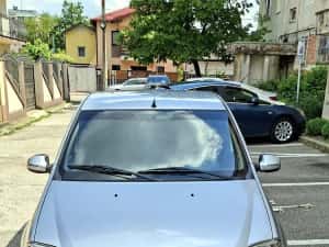 Dacia Logan 1.6 benzina 90 cp Laureate. Unic Proprietar impecabil — miniatura 6