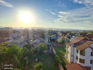 Apartament cu 4 camere, 91 mp, zona Parcul Teilor — miniatura 2
