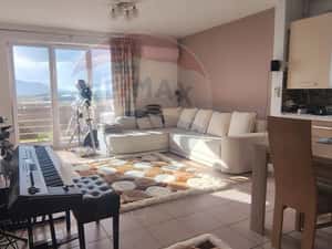Apartament cu 3 camere de vânzare în Avangarden 3