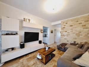 BRAYTIM. Dormitor la parter. 3 bai. Mobilata si utilata complet. — miniatura 5