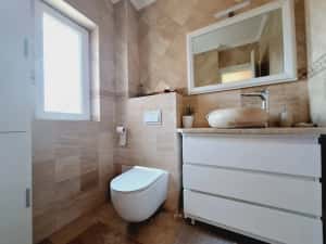 BRAYTIM. Dormitor la parter. 3 bai. Mobilata si utilata complet. — miniatura 7