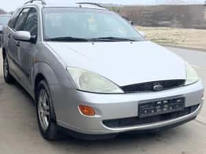 Ford Focus mk1 - motor,cutie,radiator,caseta,uși,capote,faruri,triple