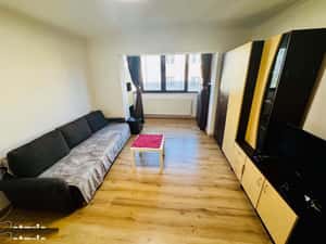 Apartament cu 2 camere de vanzare zona Kaufland Sf. Vineri et 2