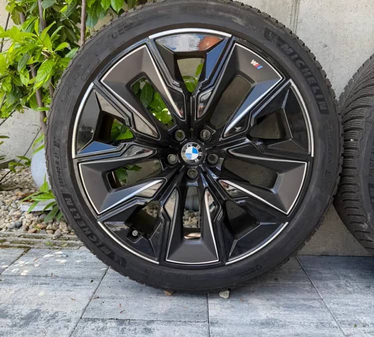 Vand jante Bmw seria 7 cu cauciucuri de iarna aproape noi — fotografie 1 din 10