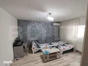 Apartament 3 camere, etaj 7/9 cu lift, 70 mp, zona Micro 6 — miniatura 3