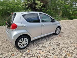 Toyota Aygo an 2007 1.4 — miniatura 1