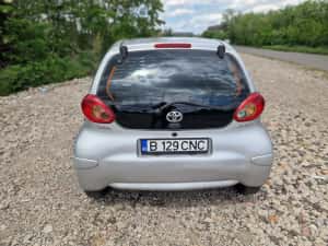 Toyota Aygo an 2007 1.4 — miniatura 5