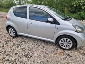 Toyota Aygo an 2007 1.4 — miniatura 6