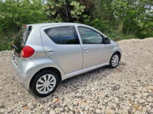 Toyota Aygo an 2007 1.4 — miniatura 9