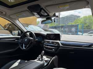 BMW 520i Luxury plus, 184 cp, interior piele, transmisie automata — miniatura 5