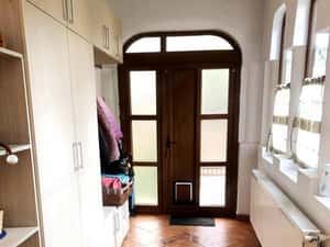 Proprietate situata in zona centrala- Piatra Neamt, oaza de eleganta si confort — miniatura 1