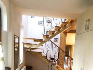 Proprietate situata in zona centrala- Piatra Neamt, oaza de eleganta si confort — miniatura 2