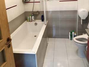 Proprietate situata in zona centrala- Piatra Neamt, oaza de eleganta si confort — miniatura 7