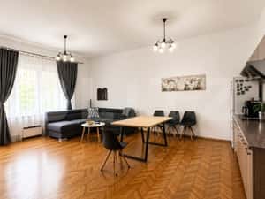Cladire istorica, apartament, 4 camere- 130 mp, etaj 1, zona Centrala — miniatura 3