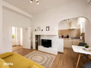 Cladire istorica, apartament, 4 camere- 130 mp, etaj 1, zona Centrala — miniatura 4