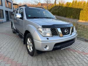 Nissan Navara 2.5DI — miniatura 4