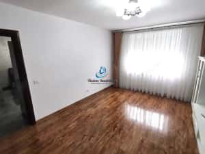 Apartament 3 camere decomandat zona Petrodava, Precista — miniatura 2