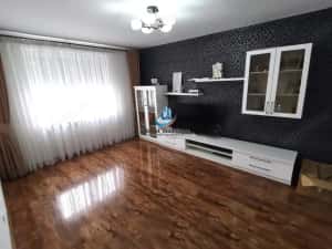 Apartament 3 camere decomandat zona Petrodava, Precista — miniatura 8