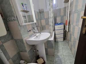 Inchiriere apartament ,Alexandru Cel Bun.Contract Anaf,300 euro — miniatura 2