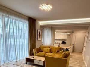 Proprietar, inchiriez ap 3 camere, apartament in vila, Piata Romana — miniatura 3