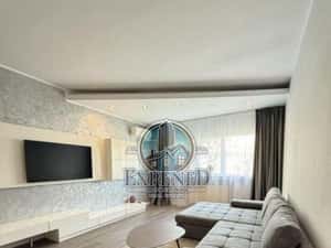 Inchiriere 2 camere Universitate|Renovat|Metrou