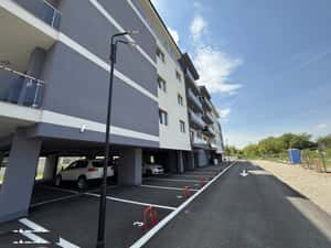 Apartament cu 2 camere + parcare — miniatura 1
