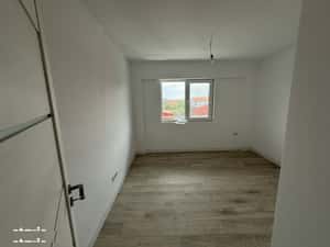 Apartament cu 2 camere + parcare — miniatura 3