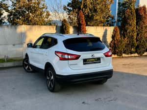 Nissan Qashqai 2016, 169.000 km, Diesel, 10.700 EUR — miniatura 4
