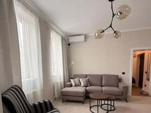 Apartament cu grădină și facilități complete în Cotroceni — miniatura 3