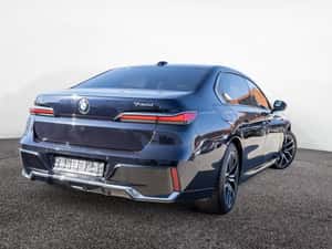 BMW 740, Vehicul second-hand, Garanție auto rulată — miniatura 2