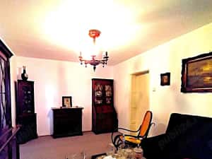 2 cam bloc caramida etaj 1 centr proprie zona Medicinei
