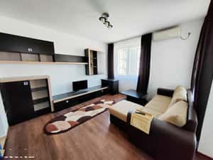 Închiriez apartament cu 2 camere în bloc nou cu loc de parcare — miniatura 3