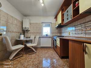 Apartament 4 camere  etaj 1 Casa de Cultură — miniatura 3