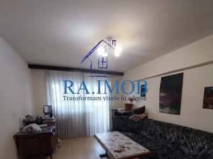 Apartament 3 camere, Blvd Republicii, et 8/10 - 88900 euro negociabil — miniatura 1