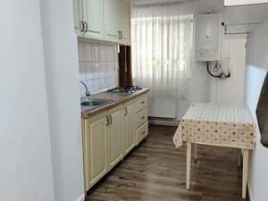 cv 76 G.Cosbuc, apartament 2 camere , etaj II — miniatura 4