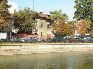 APARTAMENT 3 CAMERE- SPAIUL UNIRII- GRADINA- LOC PARCARE — miniatura 5