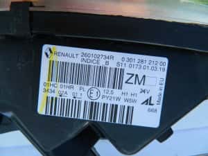 Far dreapta cu lupa  Renault Captur model 2013-2017 cod 260102734R — miniatura 7