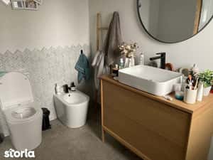 Vand apartament 3 camere 80mp +curte — miniatura 5