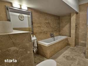 Apartament modern in vila, curte proprie, garaj, Centru — miniatura 4
