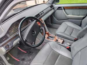 Mercedes-Benz W124 200E Automat – 1991 | 148.000 km — miniatura 4