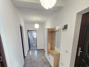 Inchiriez apartament cu 2 camere in Giroc — miniatura 6