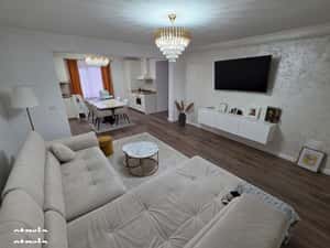Apartament 4 camere Cuza Voda — miniatura 1